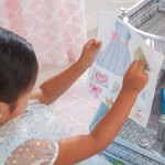 Casuta pentru papusi Castelul Disney Princess Magical Dream Castle Dollhouse Frozen KidKraft cu sunete si lumini